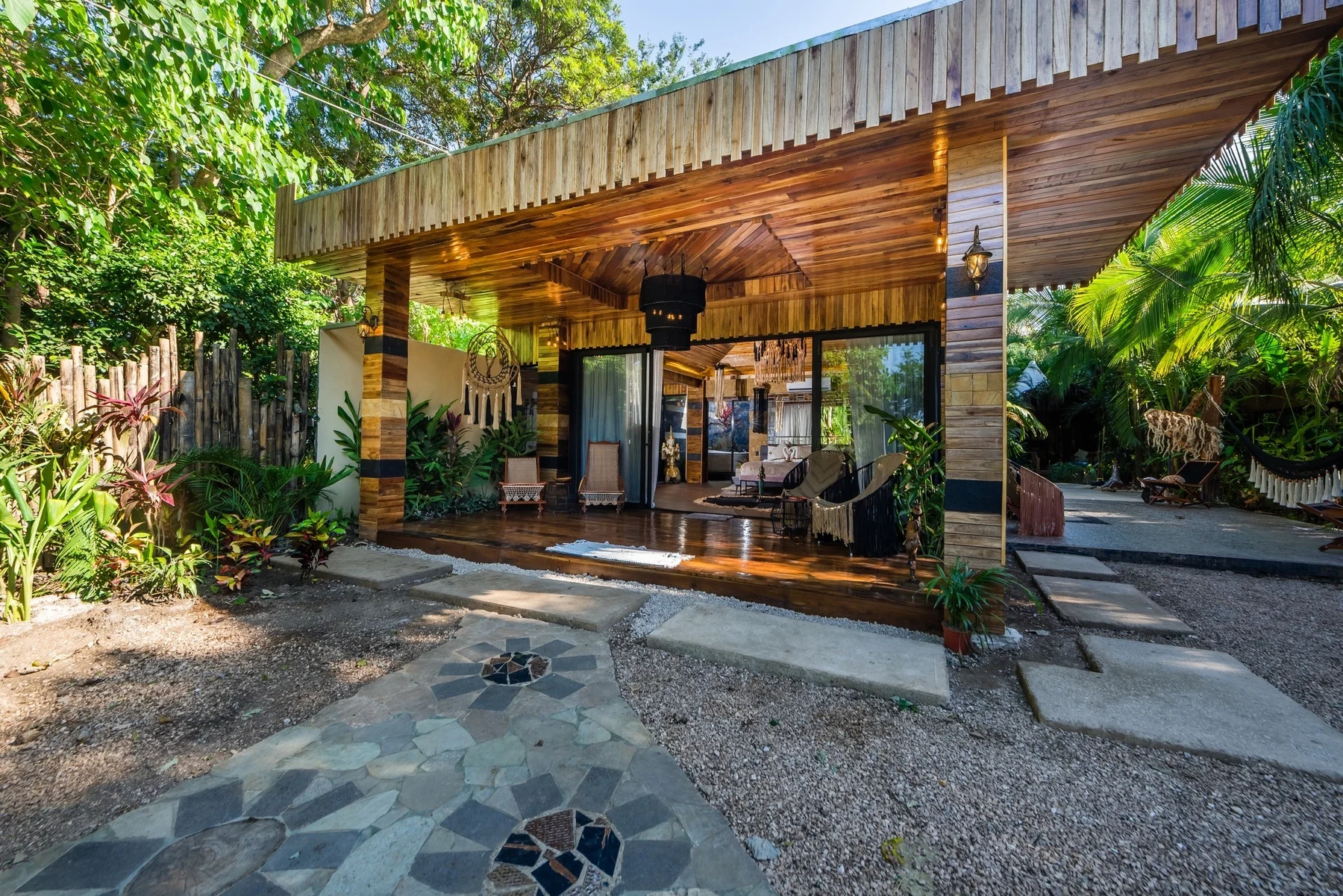 Garden Arrival